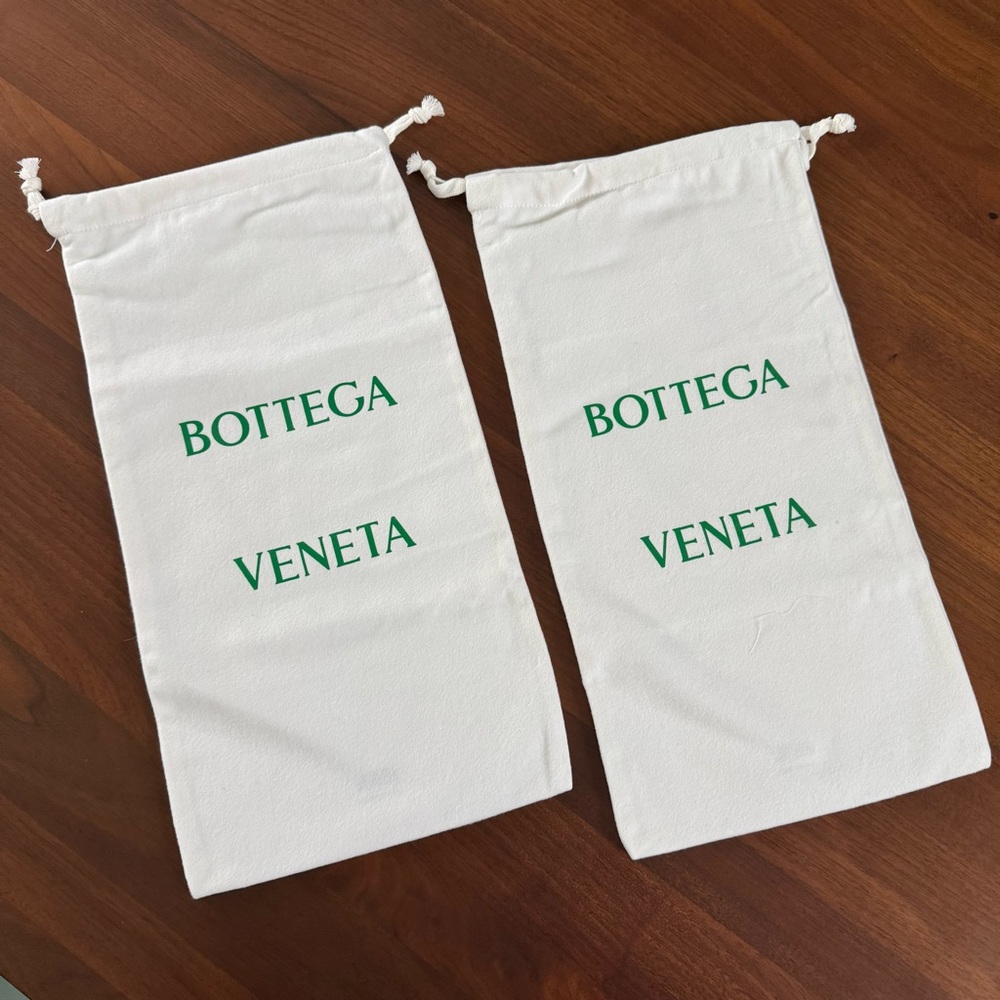 Bottega Veneta White & Green Logo Dust Bags – Set of 2 Shoe Dust Pouches